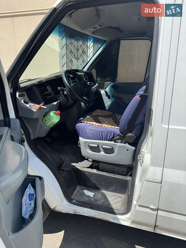 Вантажний фургон Ford Transit 2007 в Києві