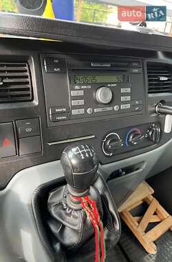 Грузовой фургон Ford Transit 2013 в 