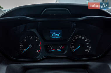Грузовой фургон Ford Transit 2019 в 