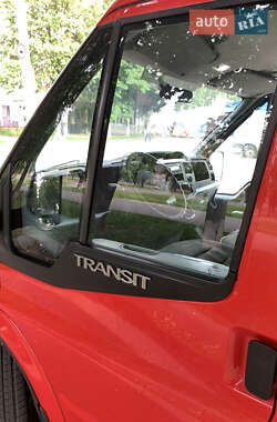 Грузовой фургон Ford Transit 2011 в 