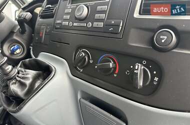Грузовой фургон Ford Transit 2011 в 
