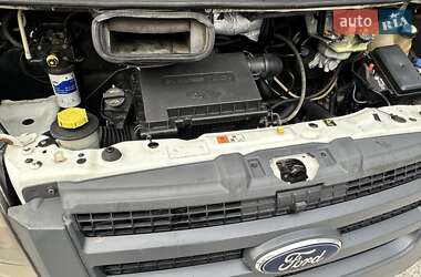 Грузовой фургон Ford Transit 2011 в 