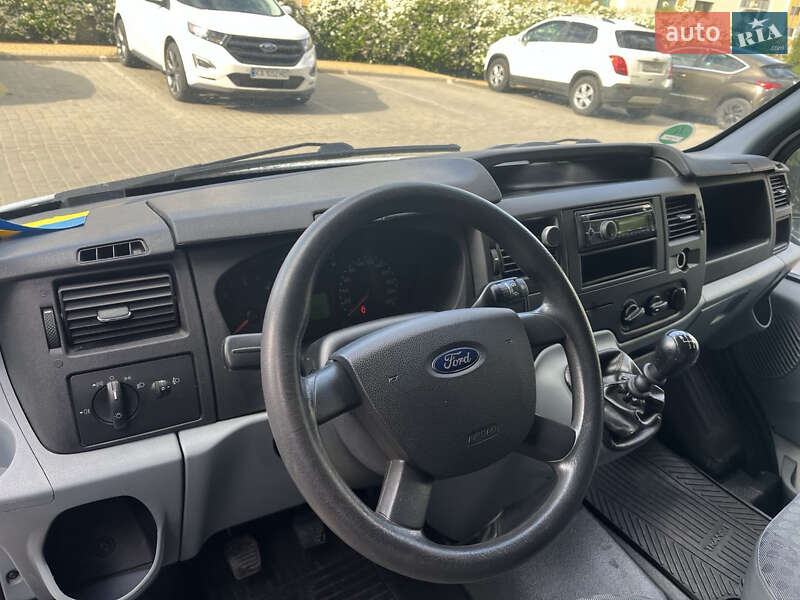 Вантажний фургон Ford Transit 2013 в Києві