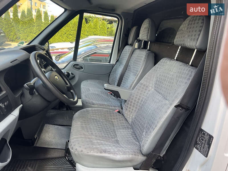 Вантажний фургон Ford Transit 2013 в Києві