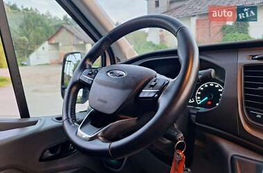 Грузовой фургон Ford Transit 2022 в 