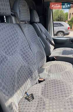 Грузовой фургон Ford Transit 2007 в 