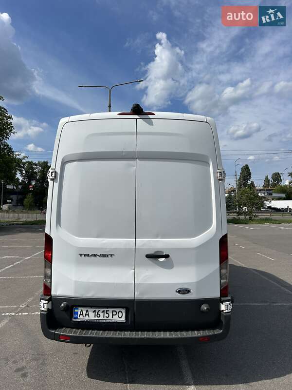 Вантажний фургон Ford Transit 2015 в Києві