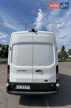 Грузовой фургон Ford Transit 2015 в 
