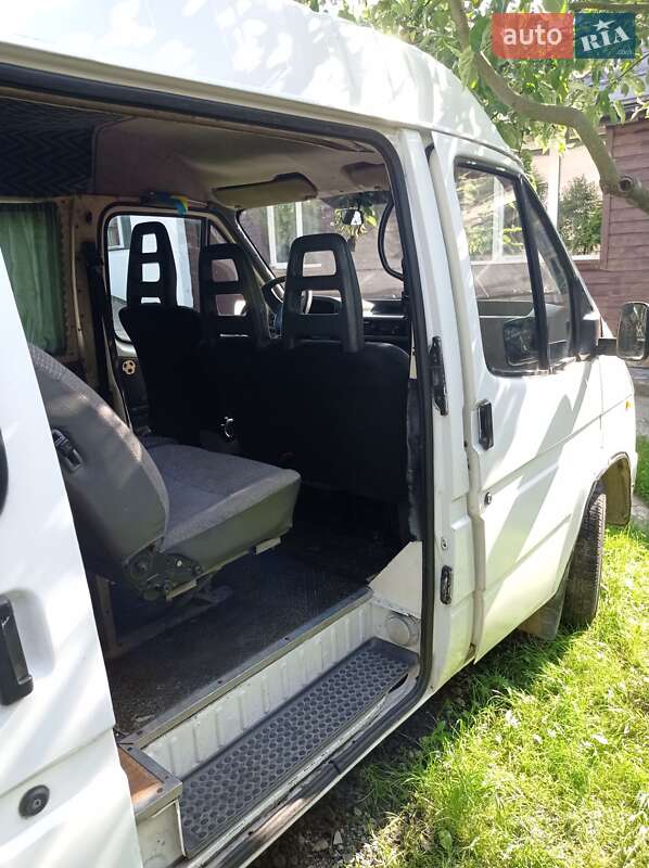 Микроавтобус Ford Transit 1990 в Дрогобыче