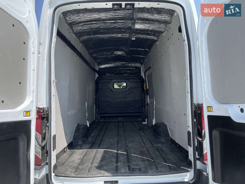 Вантажний фургон Ford Transit 2018 в Києві