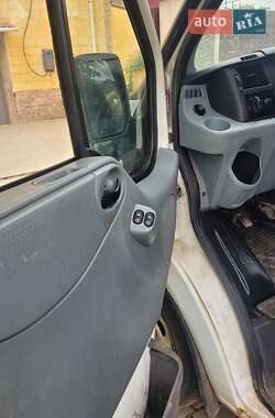 Вантажний фургон Ford Transit 2007 в 