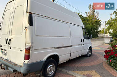 Грузовой фургон Ford Transit 2000 в 