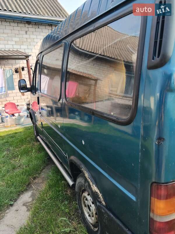Грузовой фургон Ford Transit 1996 в Куликовке