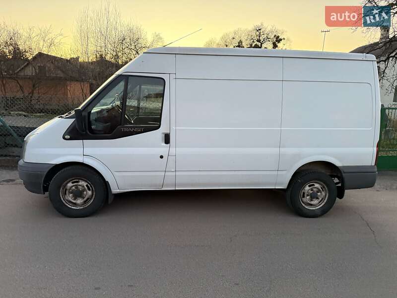 Вантажний фургон Ford Transit 2013 в Львові