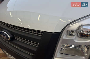 Грузовой фургон Ford Transit 2013 в 