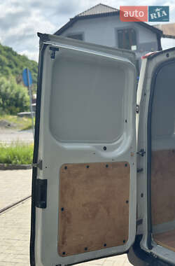 Вантажний фургон Ford Transit 2001 в 