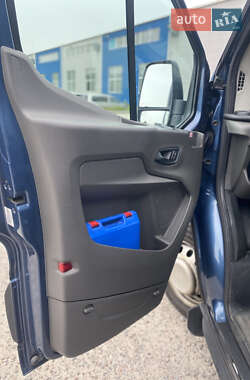 Мікроавтобус Ford Transit 2020 в 
