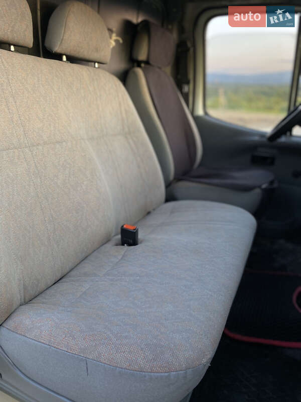 Грузовой фургон Ford Transit 1996 в Дрогобыче
