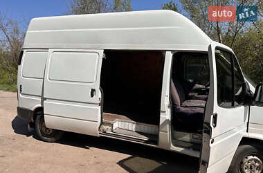 Грузовой фургон Ford Transit 1999 в 