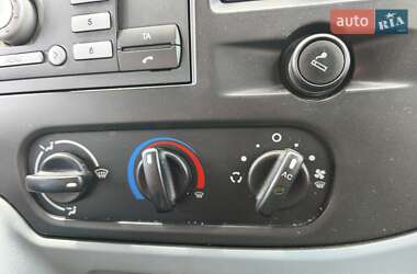 Грузовой фургон Ford Transit 2012 в 