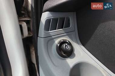 Грузовой фургон Ford Transit 2012 в 