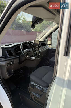 Вантажний фургон Ford Transit 2021 в 
