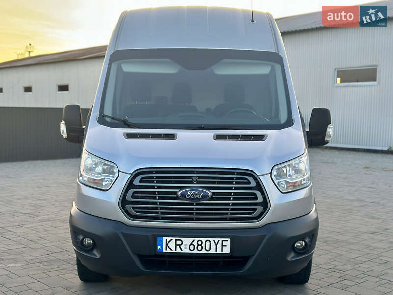 Грузовой фургон Ford Transit 2014 в Брошневе-Осаде
