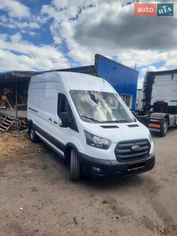 Микроавтобус Ford Transit 2023 в 