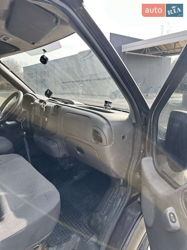 Грузовой фургон Ford Transit 2005 в Львове