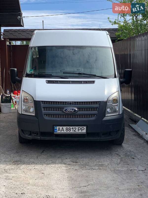 Вантажний фургон Ford Transit 2013 в Києві