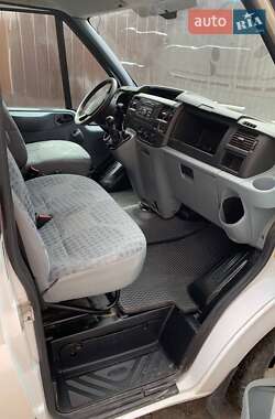 Грузовой фургон Ford Transit 2013 в 