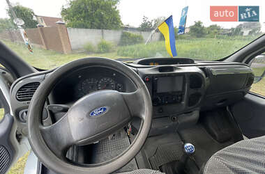 Грузовой фургон Ford Transit 2004 в 