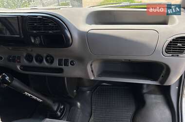 Грузовой фургон Ford Transit 1999 в 