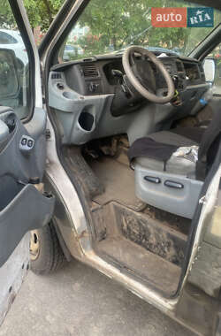 Грузовой фургон Ford Transit 2006 в 