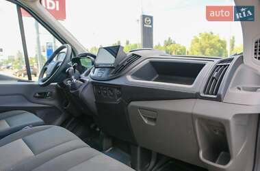 Грузовой фургон Ford Transit 2023 в 