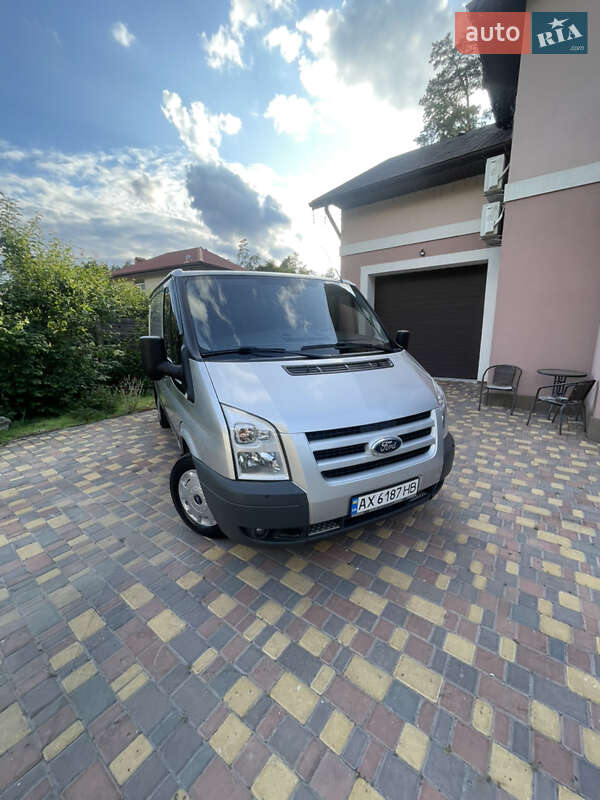 Грузовой фургон Ford Transit 2011 в Киеве