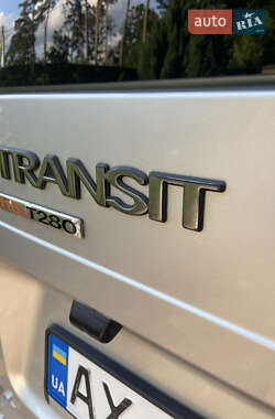 Грузовой фургон Ford Transit 2011 в 