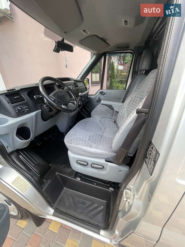 Грузовой фургон Ford Transit 2011 в Киеве