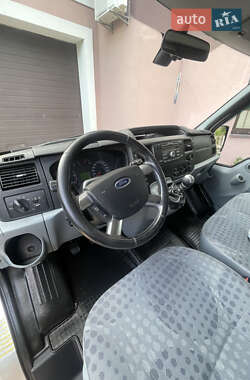 Грузовой фургон Ford Transit 2011 в 