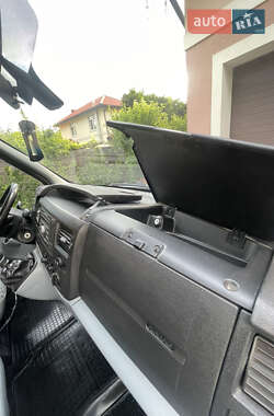 Грузовой фургон Ford Transit 2011 в 