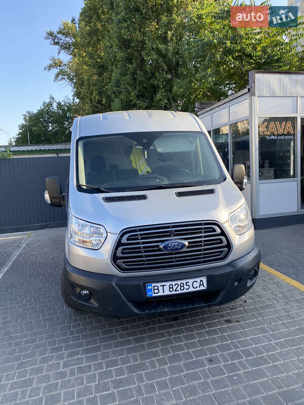 Грузовой фургон Ford Transit 2015 в 