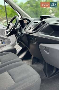 Грузовой фургон Ford Transit 2015 в 