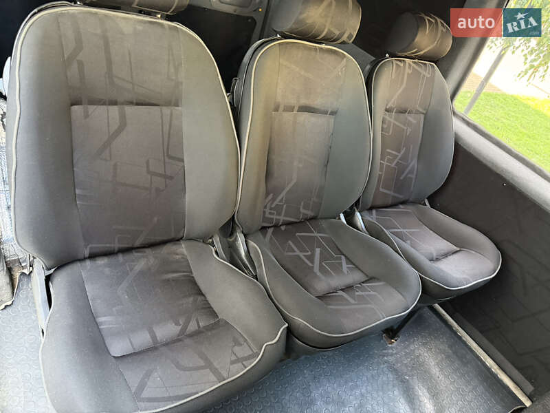 Грузопассажирский фургон Ford Transit 2005 в Киеве