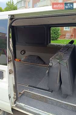 Вантажопасажирський фургон Ford Transit 2007 в 