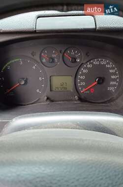 Вантажопасажирський фургон Ford Transit 2007 в 