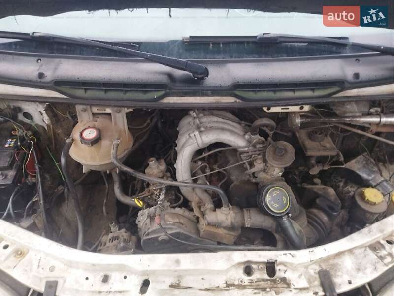 Микроавтобус Ford Transit 2000 в Львове