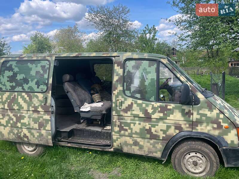 Микроавтобус Ford Transit 2000 в Львове