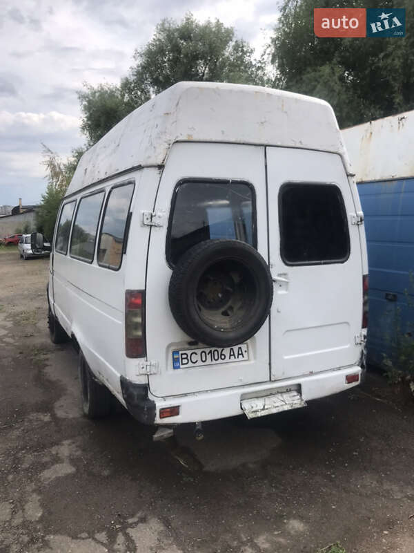 Вантажний фургон Ford Transit 2005 в Дрогобичі