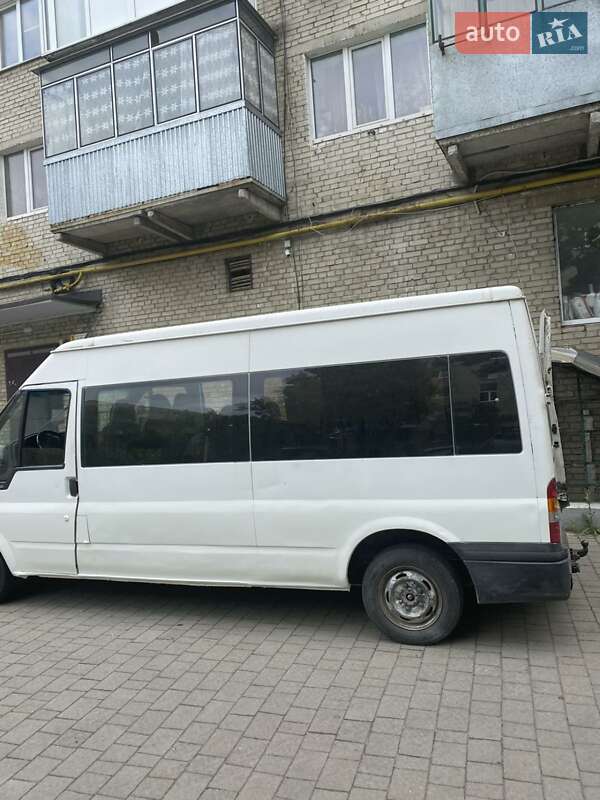 Грузопассажирский фургон Ford Transit 2002 в Львове
