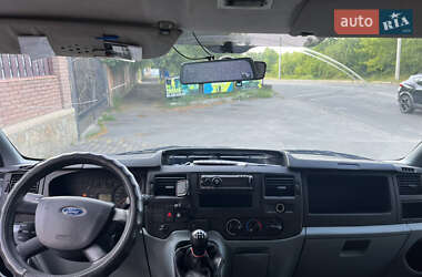 Грузовой фургон Ford Transit 2006 в 